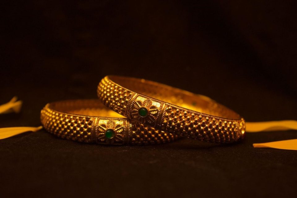 The-Timeless-Allure-of-Gold-Jewellery-Design-Trends-techniques-and-tradition-1